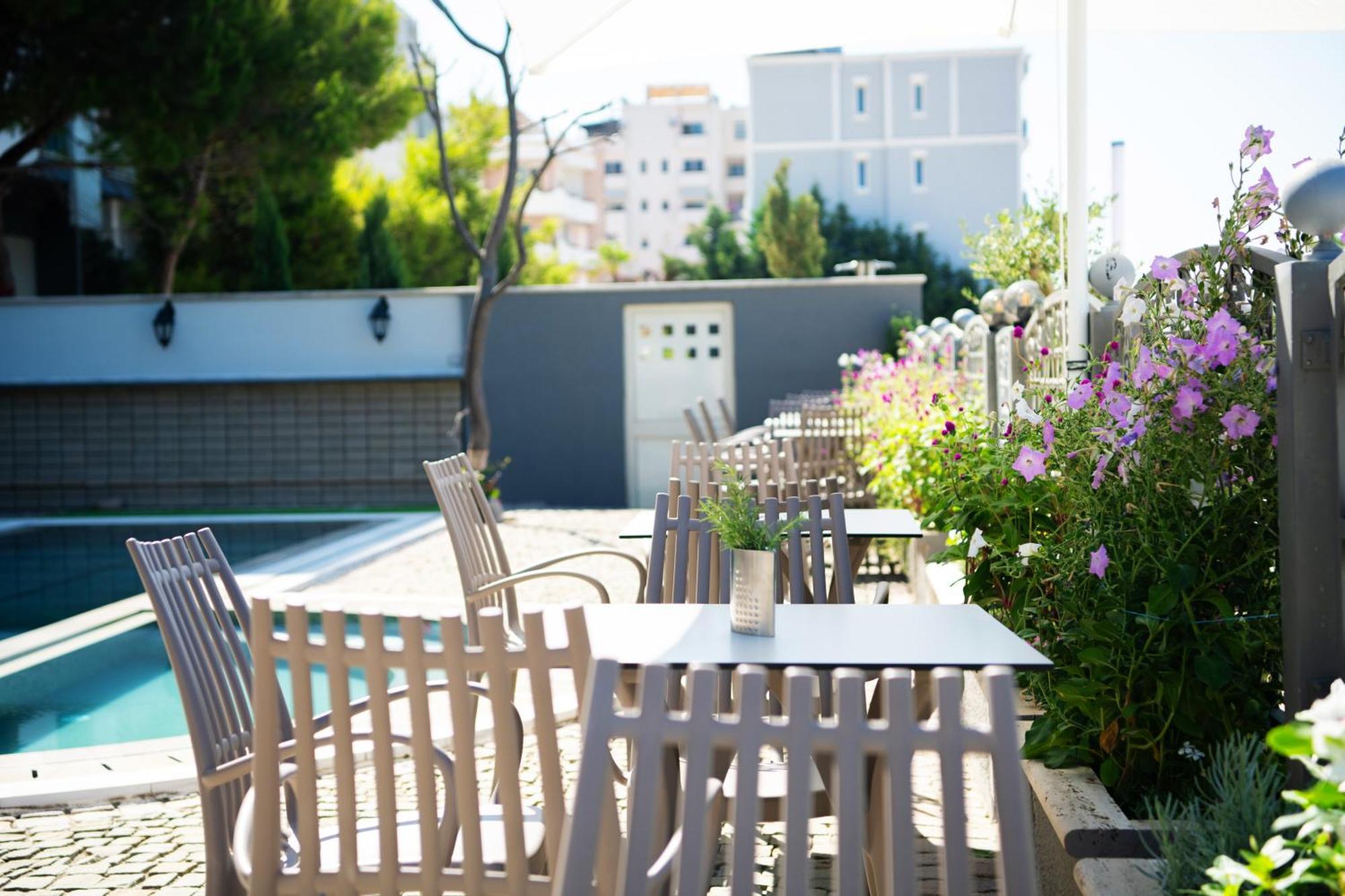 Hotel Vila 11 Durres Exterior photo