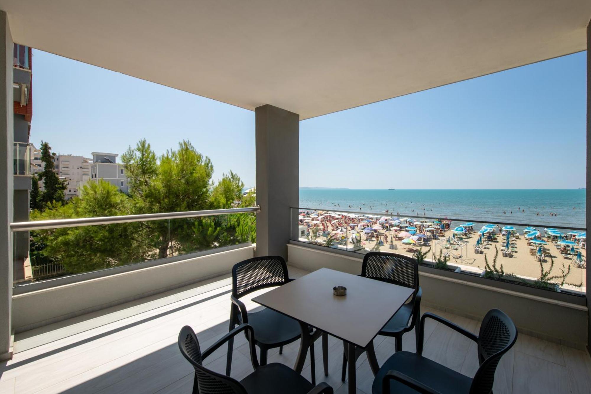Hotel Vila 11 Durres Exterior photo