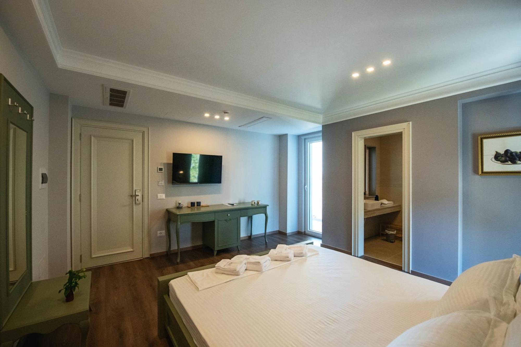 Hotel Vila 11 Durres Exterior photo